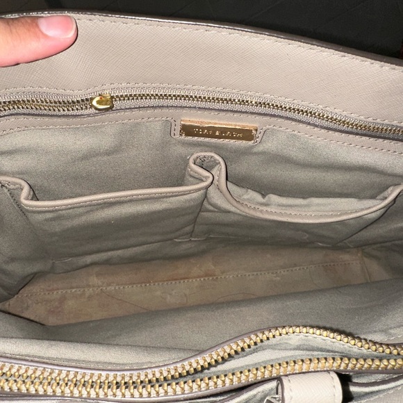 TORY BURCH ROBINSON TOTE - Picture 4 of 15